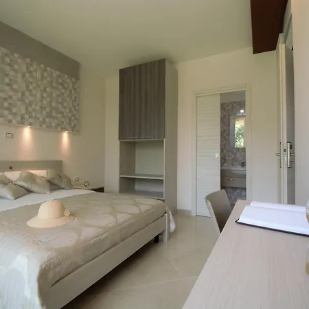 Askia & Breakfast 3*