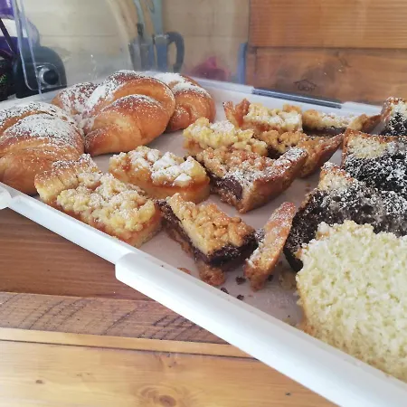 Askia & Breakfast Ascea